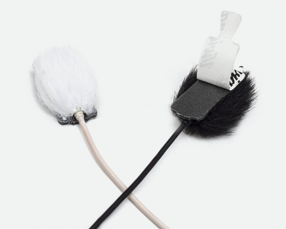 Fur For Lav rectangular - black & white